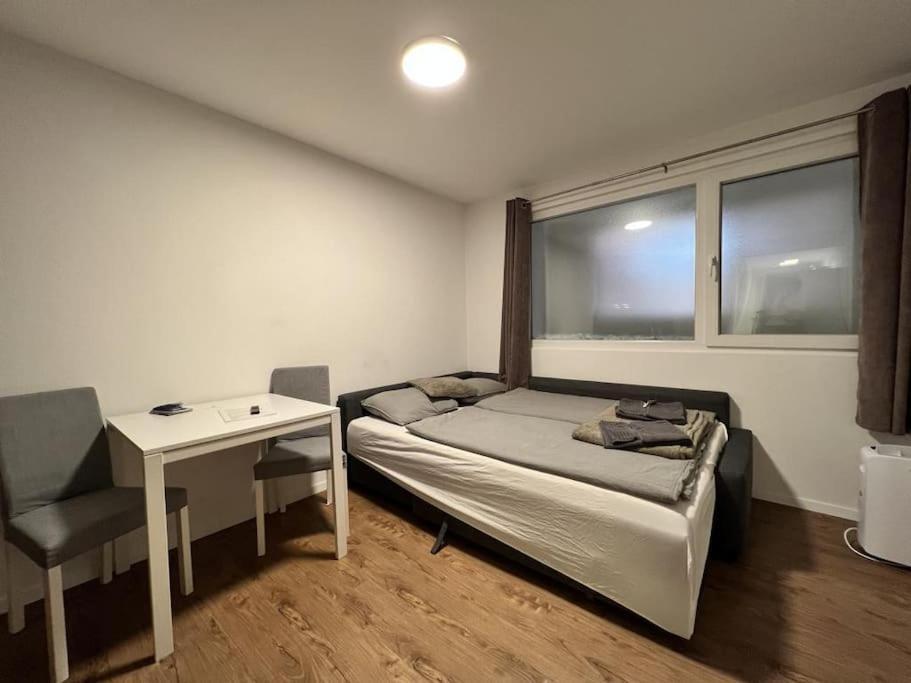 Stilvolles Und Erschwingliches Studio: Der Perfekte Rueckzugsort Fuer Kurzaufenthalte Apartment